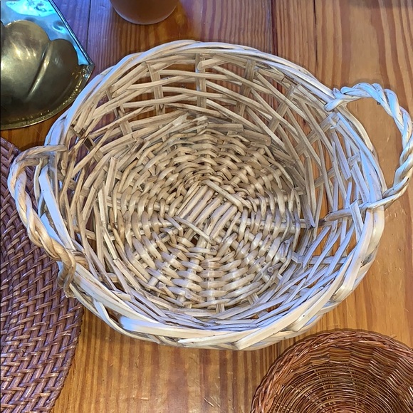 ⭐️HP Best in Home⭐️ Boho basket & brass wall set - Picture 12 of 12